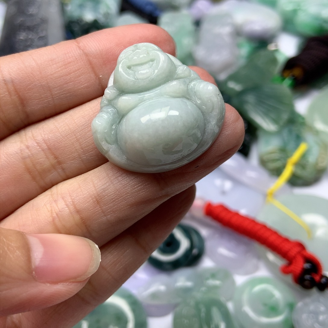 翡翠颈饰未镶嵌天然翡翠