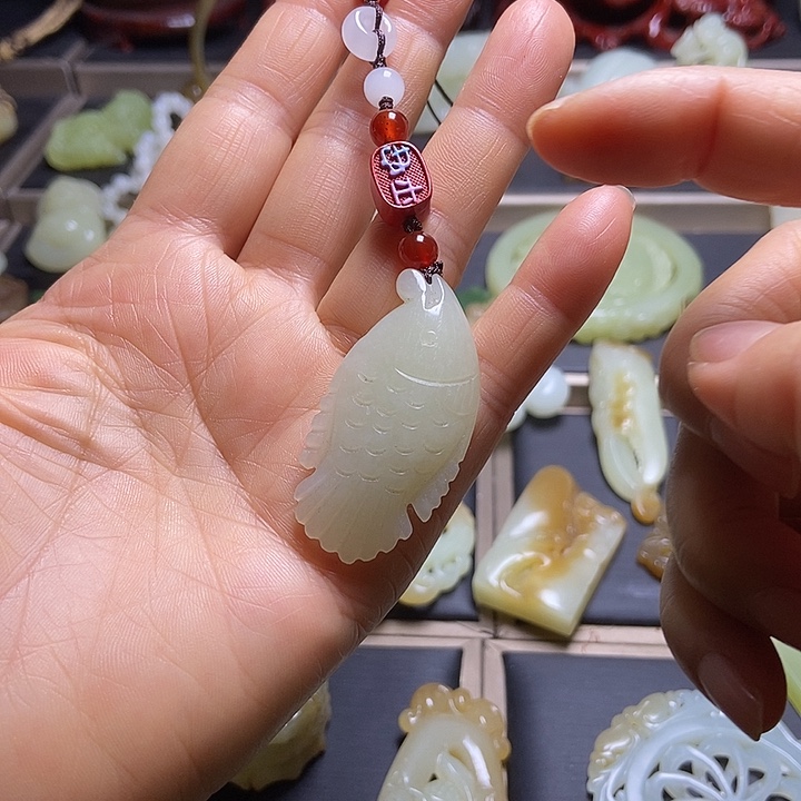 和田玉未镶嵌挂件
