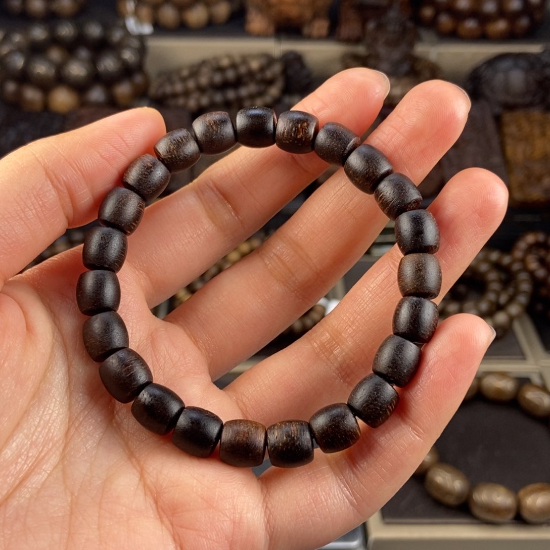 沉香手串M****l越南芽庄紫奇楠