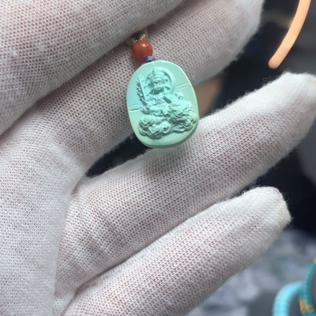 绿松石未镶嵌挂件