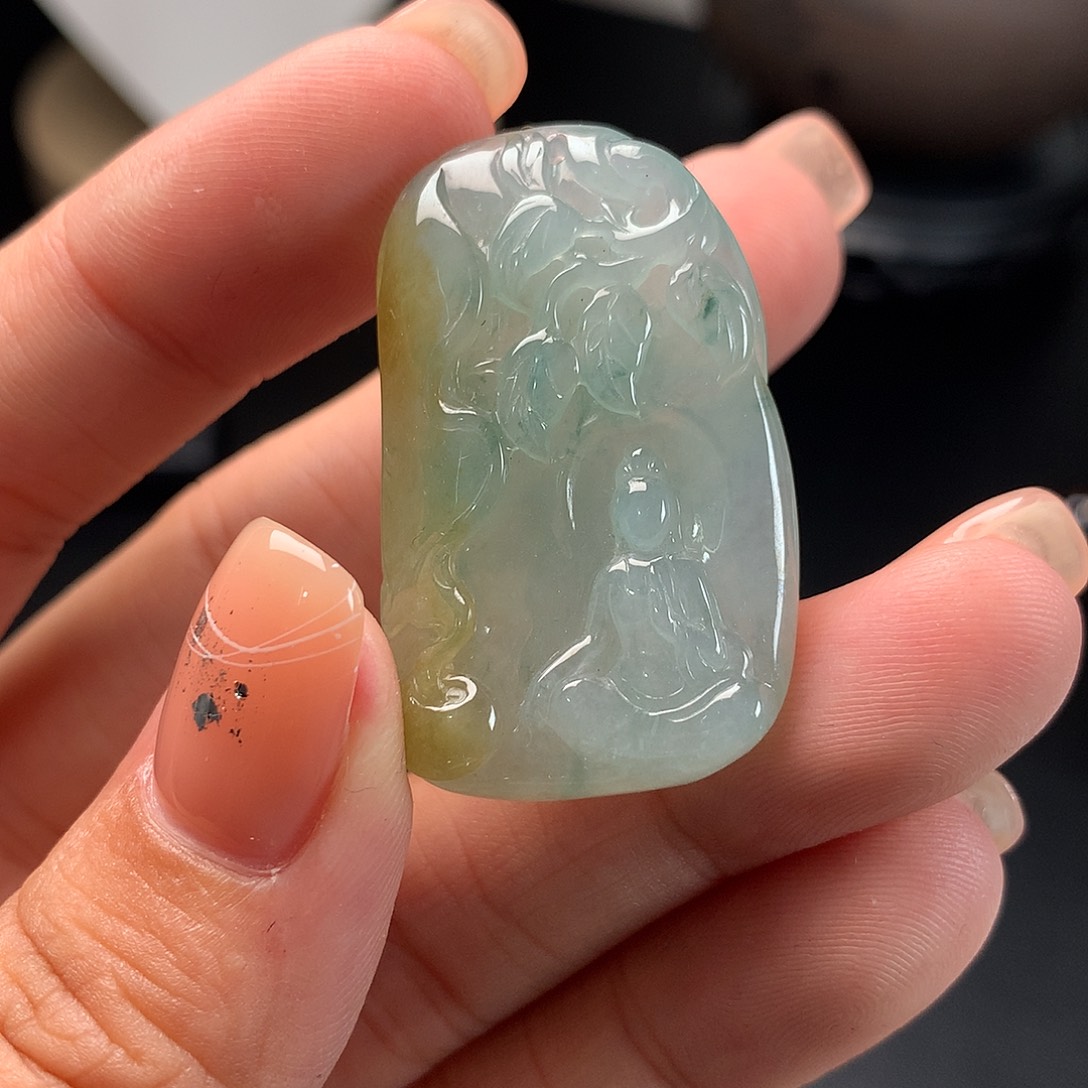 翡翠未镶嵌颈饰无相观音