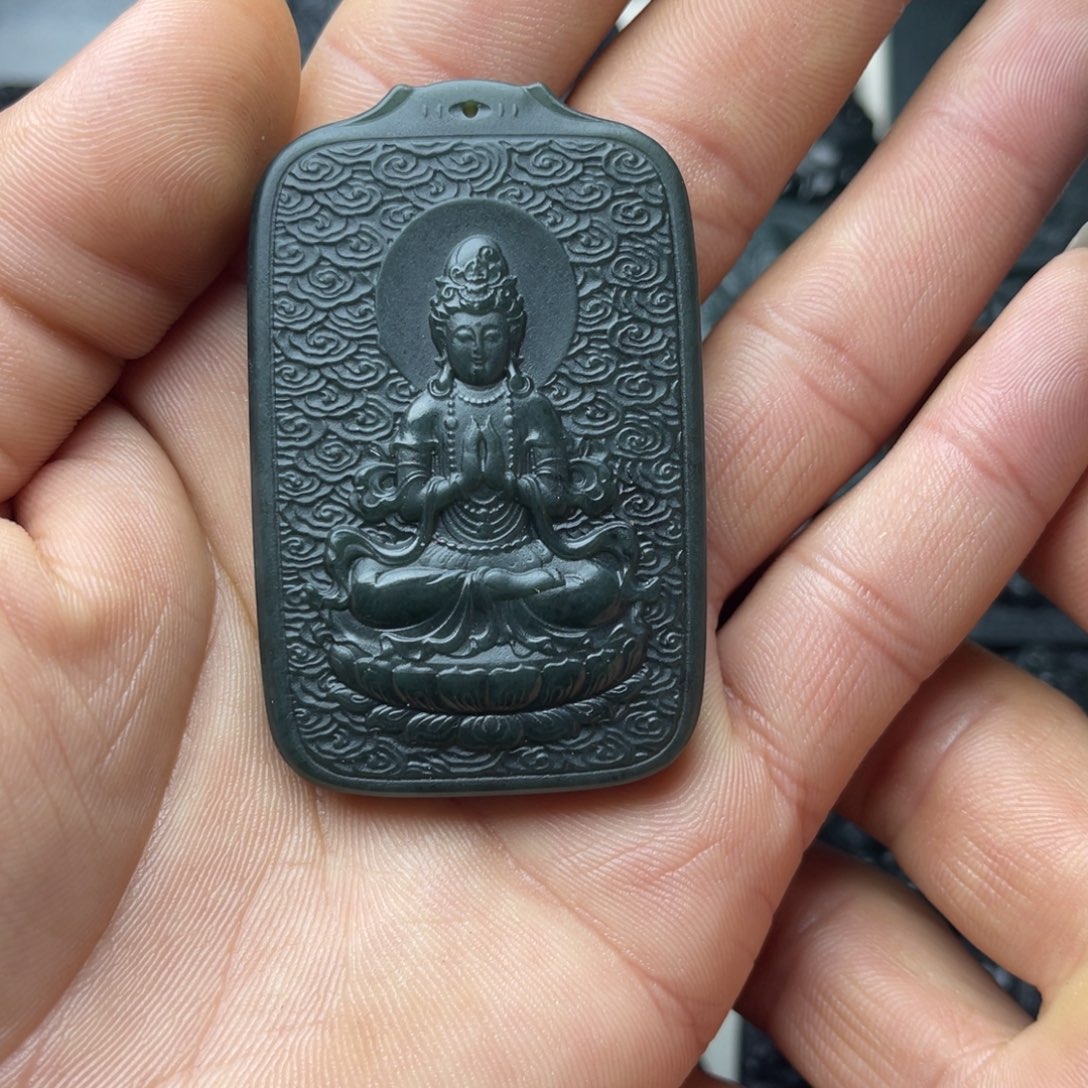 和田玉颈饰未镶嵌天****〉