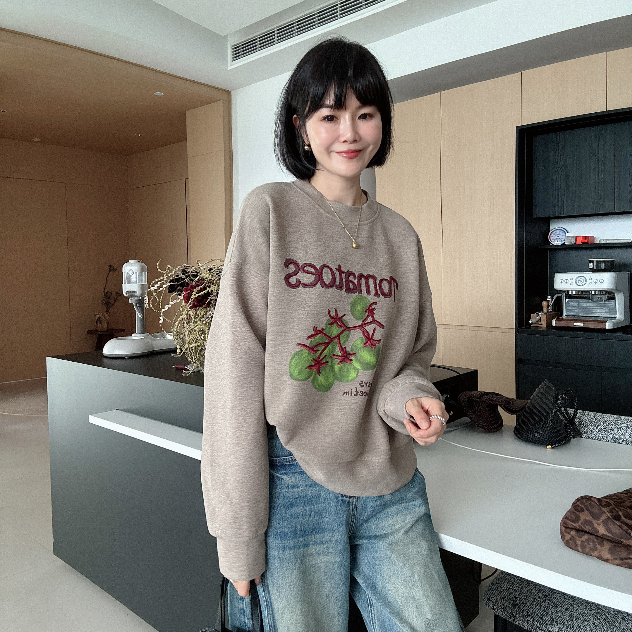 秋冬时尚百搭重工刺绣圆领宽松休闲长袖卫衣
