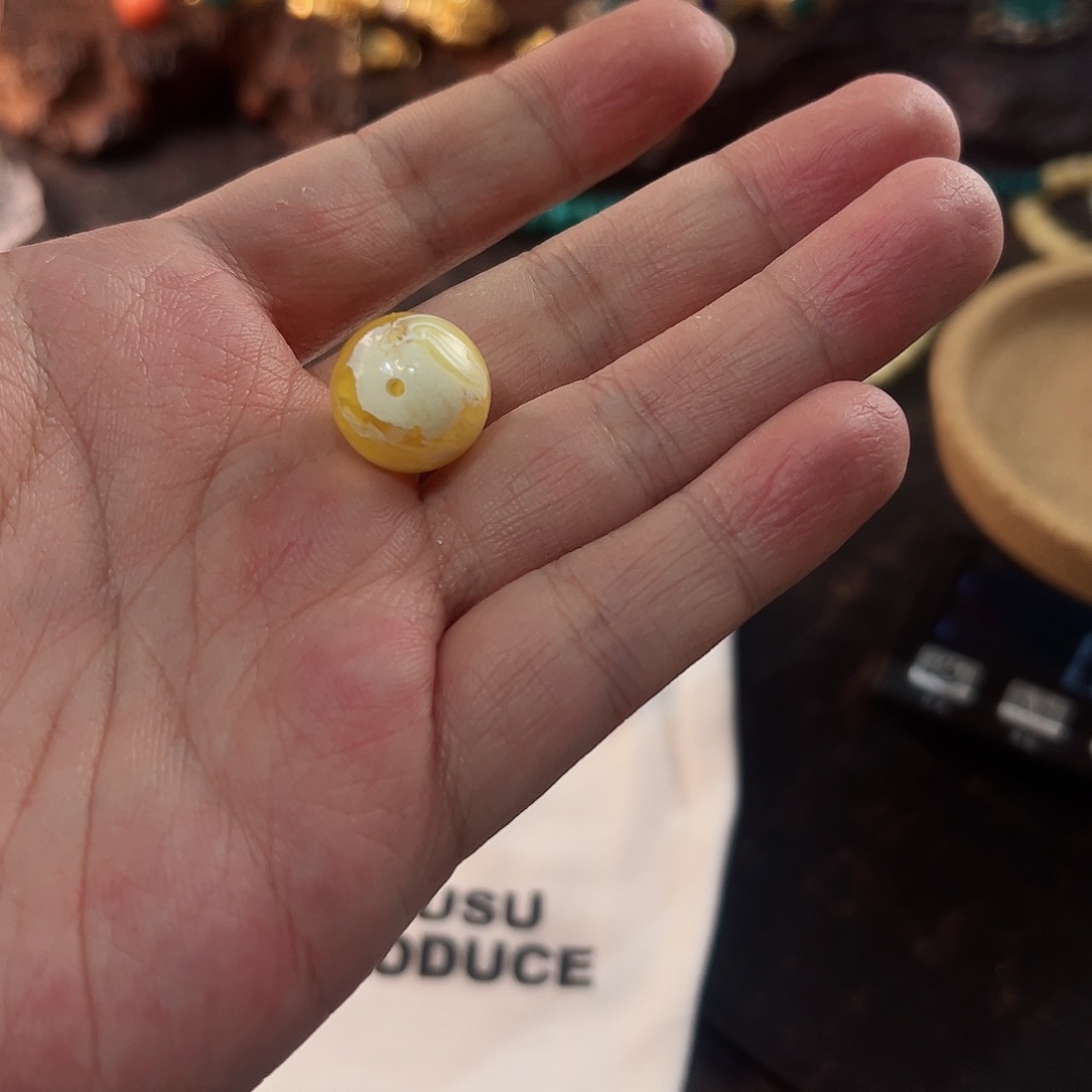 琥珀未镶嵌裸石蜜蜡圆珠