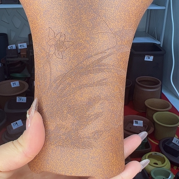 紫砂兰花很漂亮的花盆