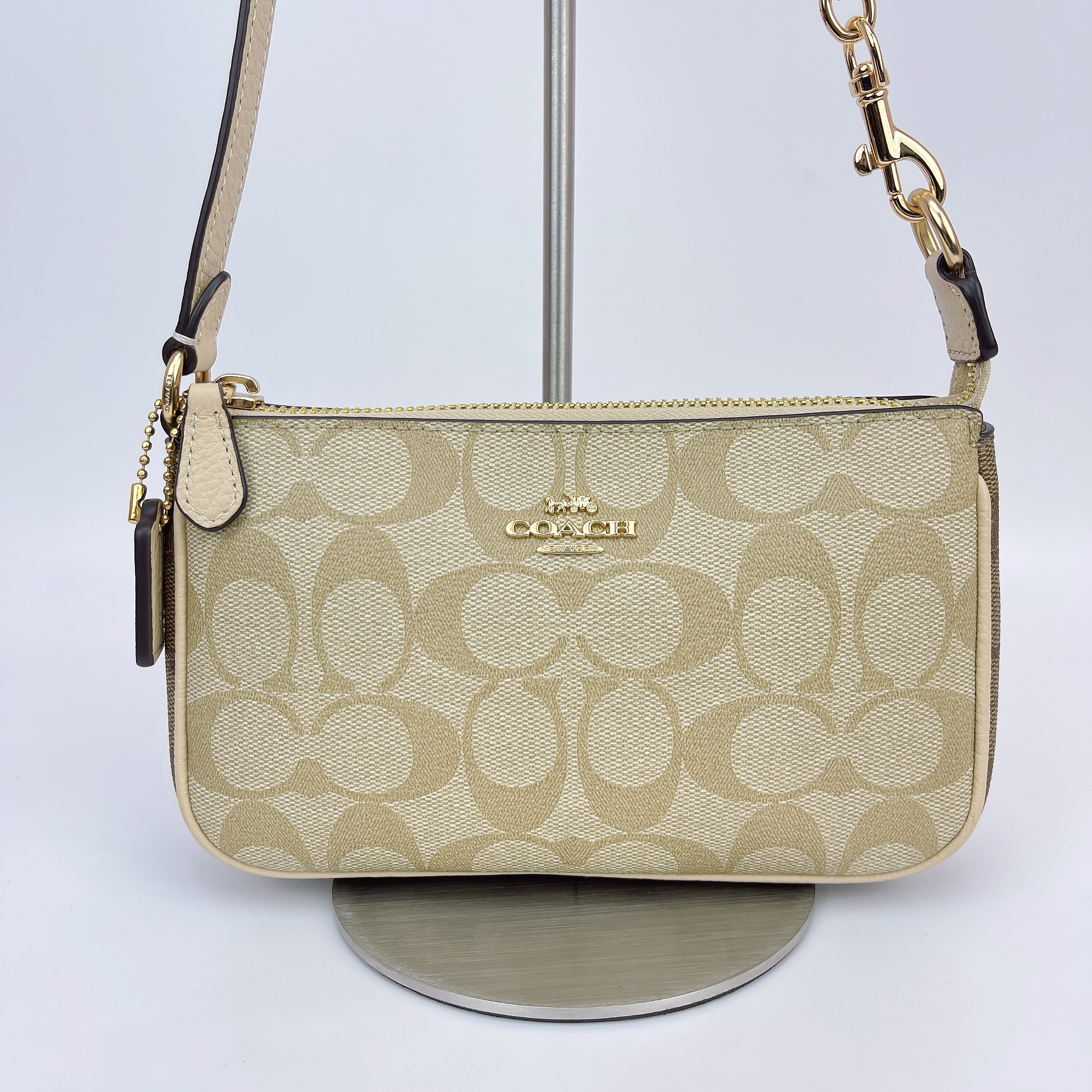 95新 COACH/蔻驰 蔻驰 棕色老花手提包底长19 M804