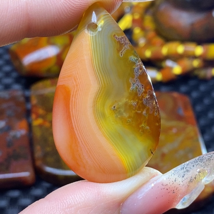 玛瑙/玉髓颈饰未镶嵌