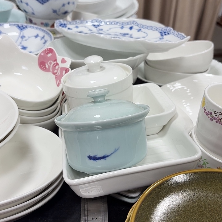 J***~影青炖盅。          