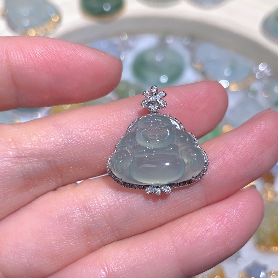 翡翠颈饰18K金镶嵌翡翠