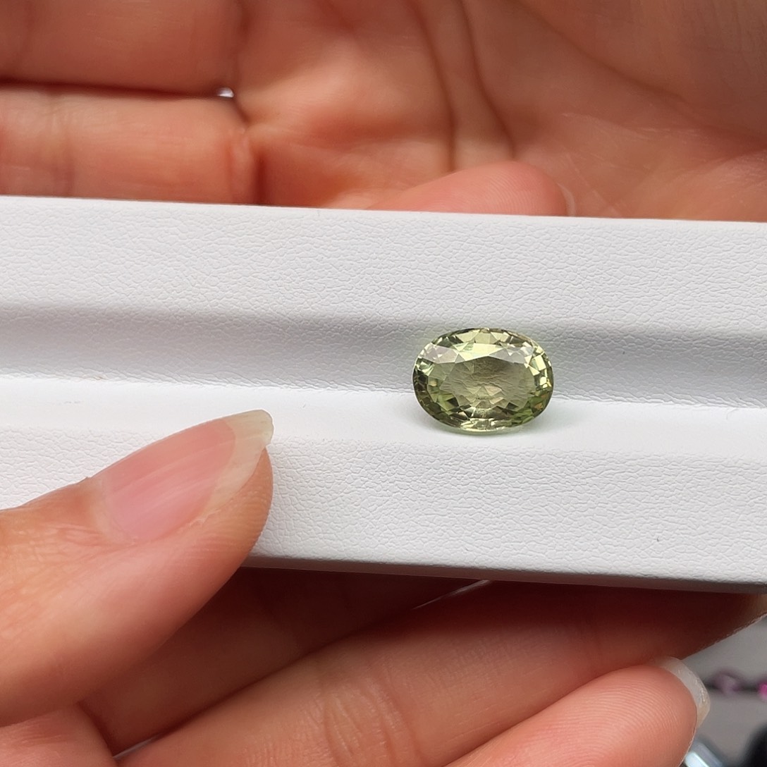 碧玺裸石未镶嵌5.84碧玺戒面晶体干净