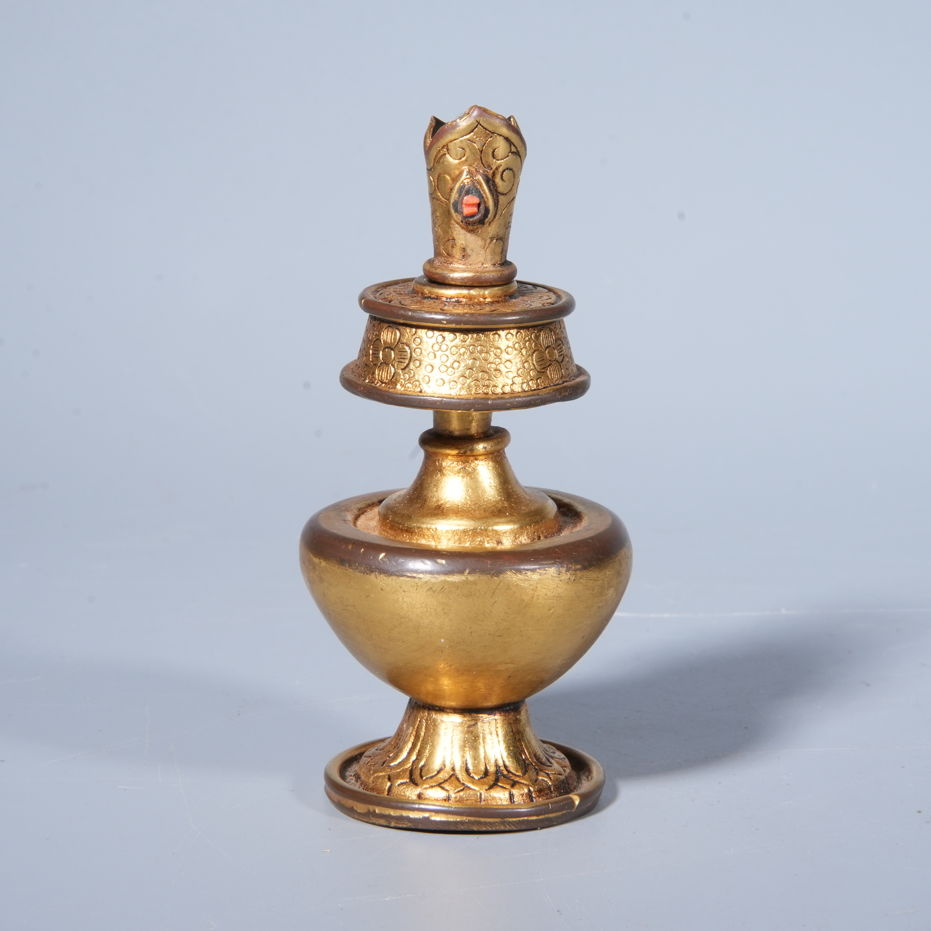 Tgz10 清代 铜鎏金贲巴壶