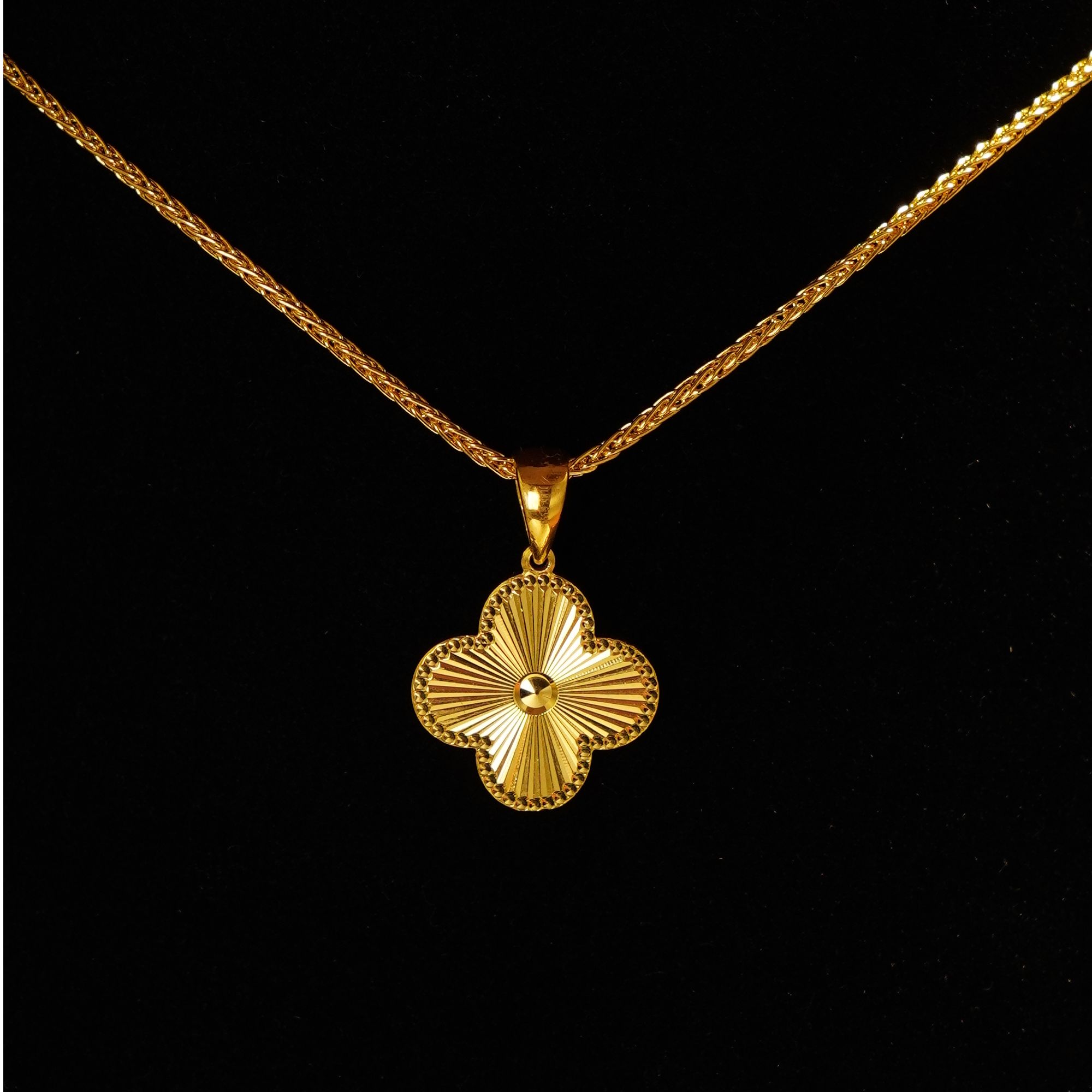 【金龙马珠宝】足金四叶草吊坠2.98g