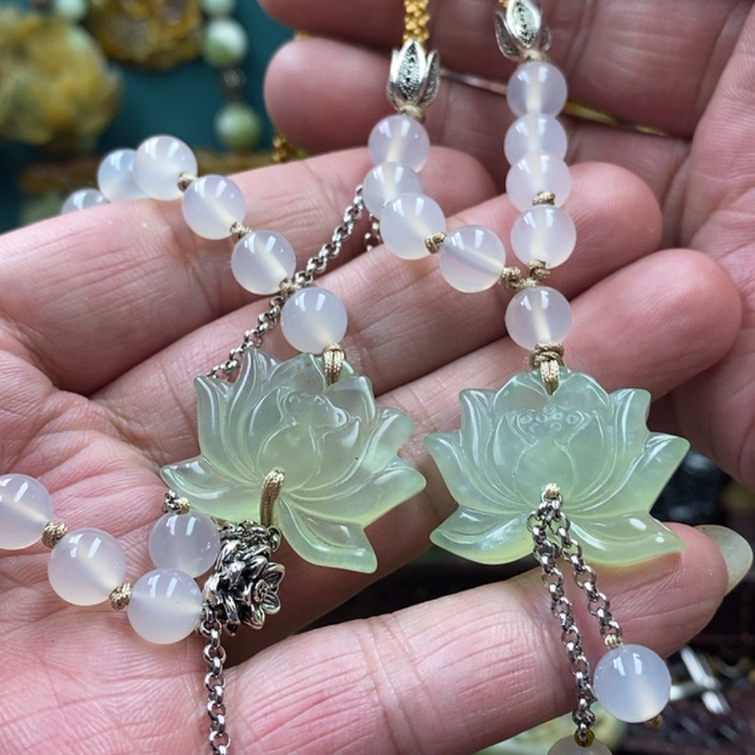 【闪购商品】蛇纹石玉手牌吊坠未镶嵌