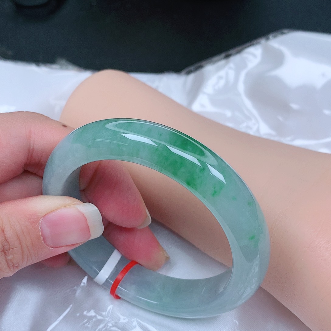 【闪购商品】翡翠手镯未镶嵌，55