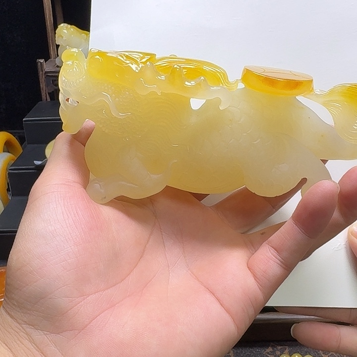 晨***海石英质玉（黄龙玉）未镶嵌手镯