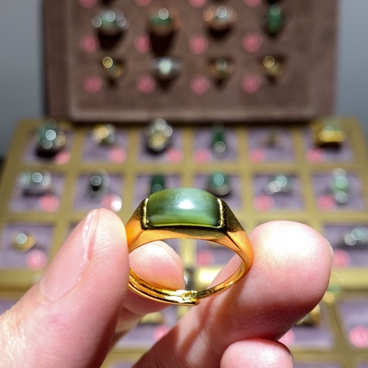 和田玉（碧玉）戒指未镶嵌