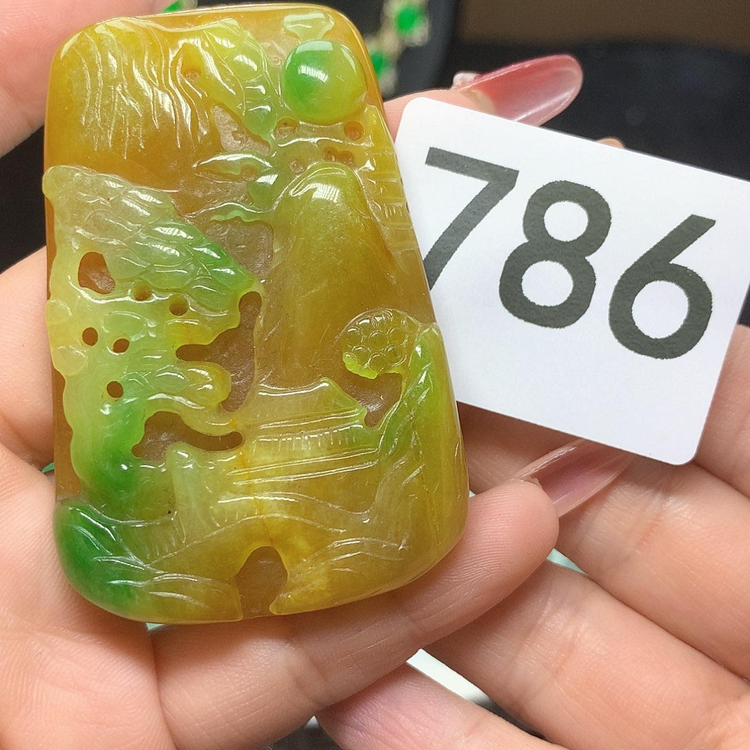 翡翠吊坠(赠链)未镶嵌