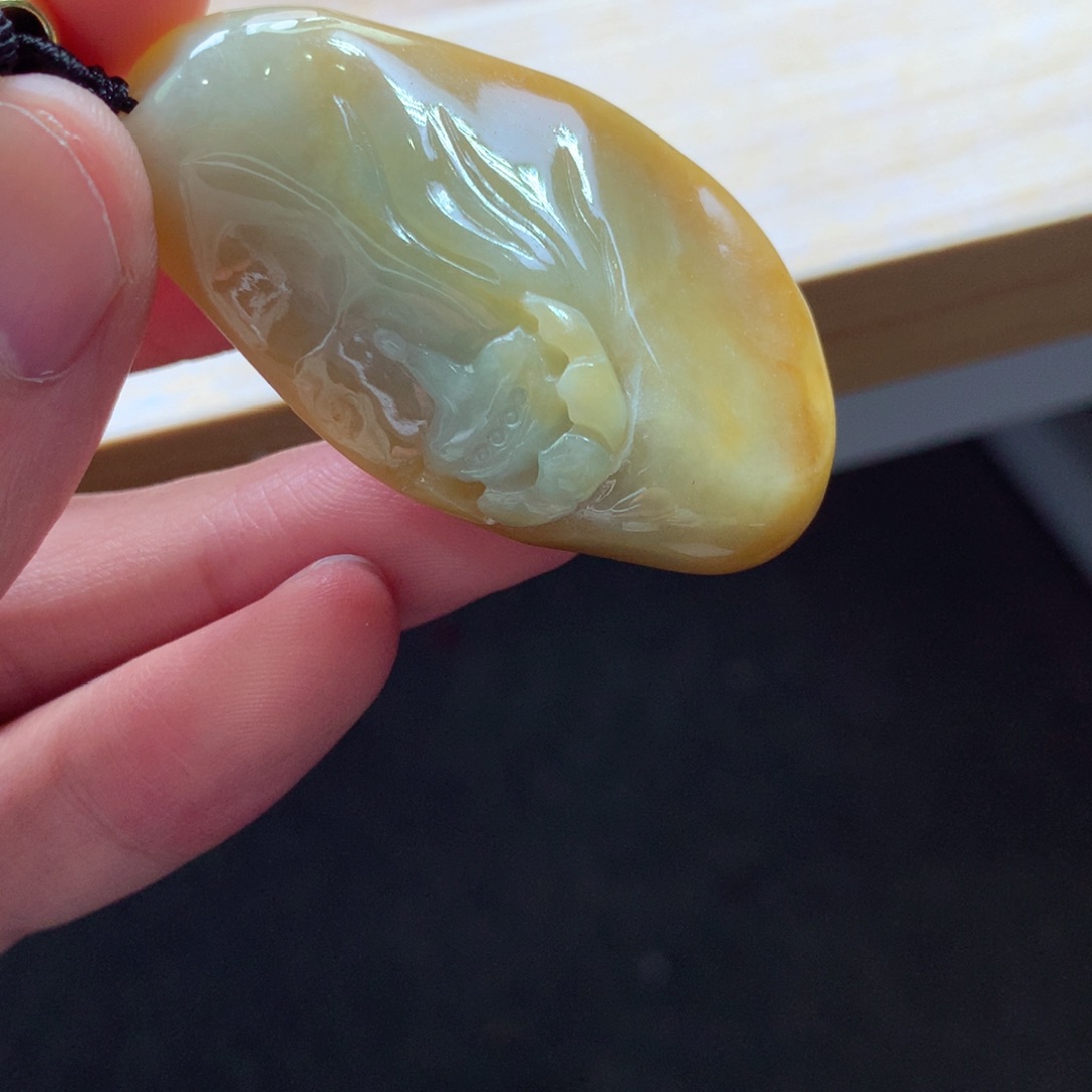 翡翠颈饰未镶嵌吊坠