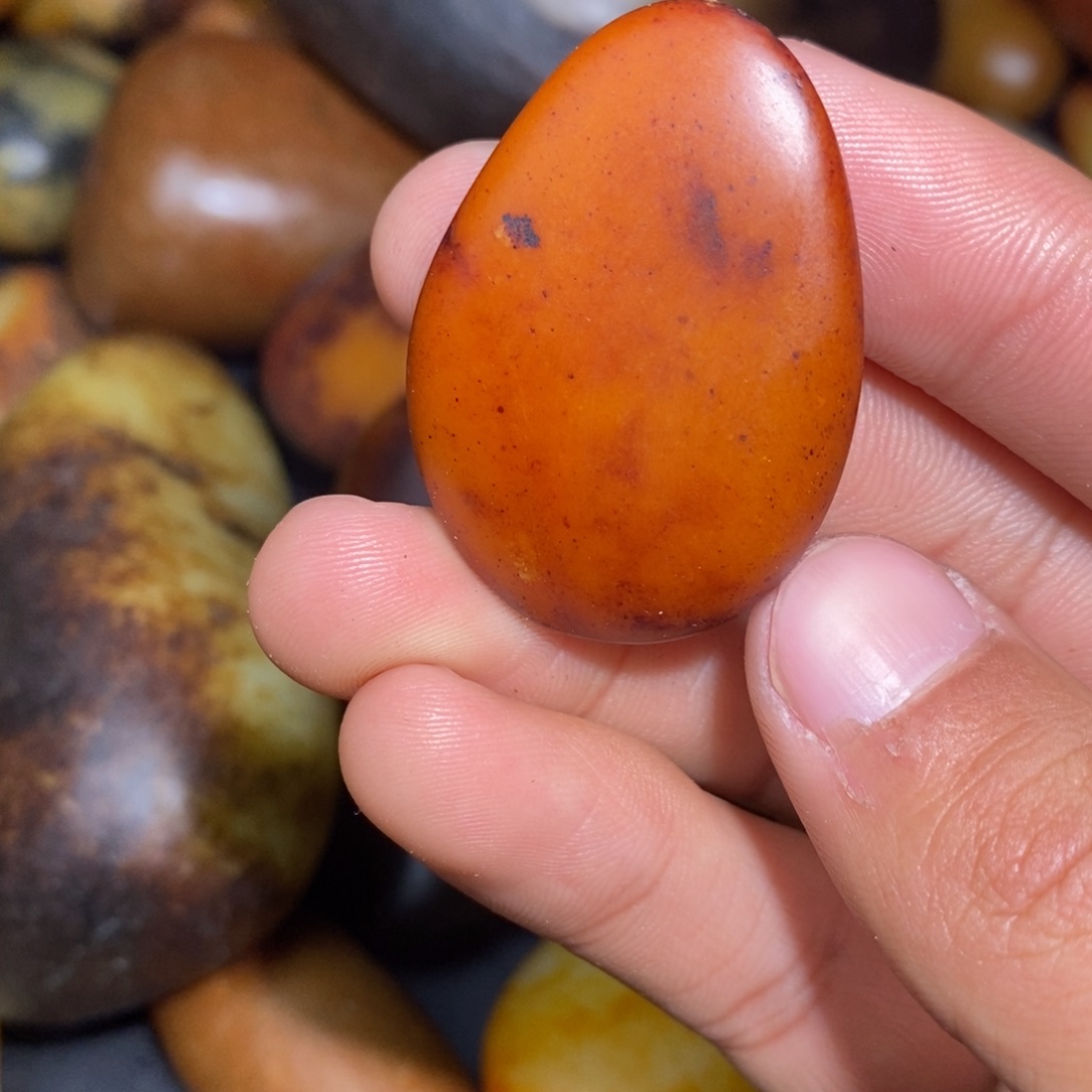 和田玉未镶嵌珠宝奇石