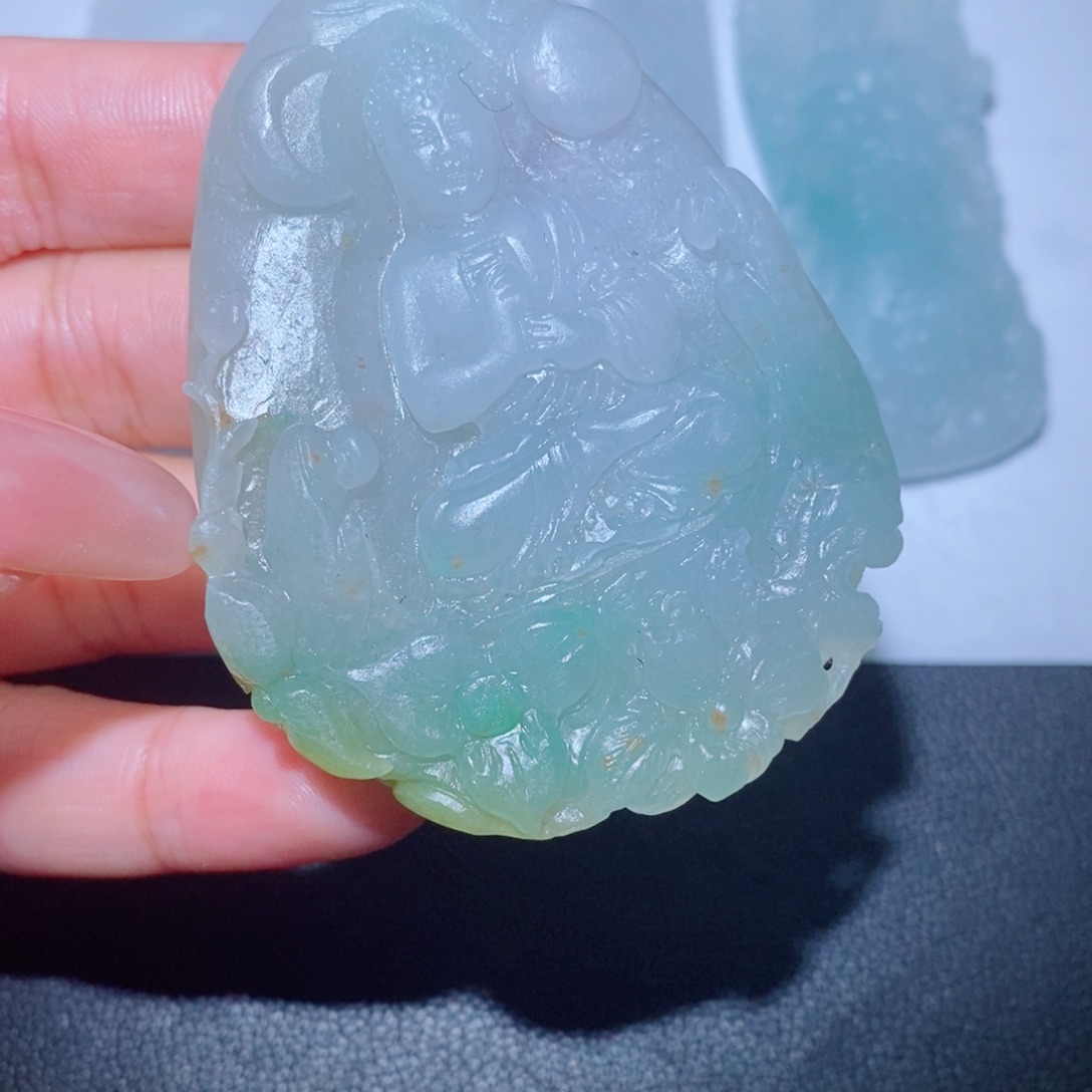 未镶嵌吊坠定制翡翠