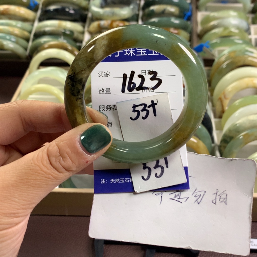 蛇纹石玉未镶嵌手镯1623