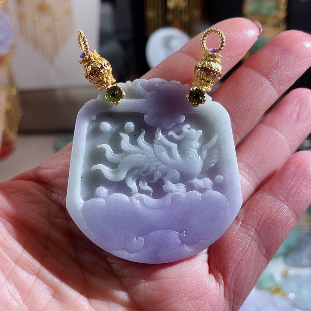 翡翠颈饰未镶嵌翡翠春彩凤牌