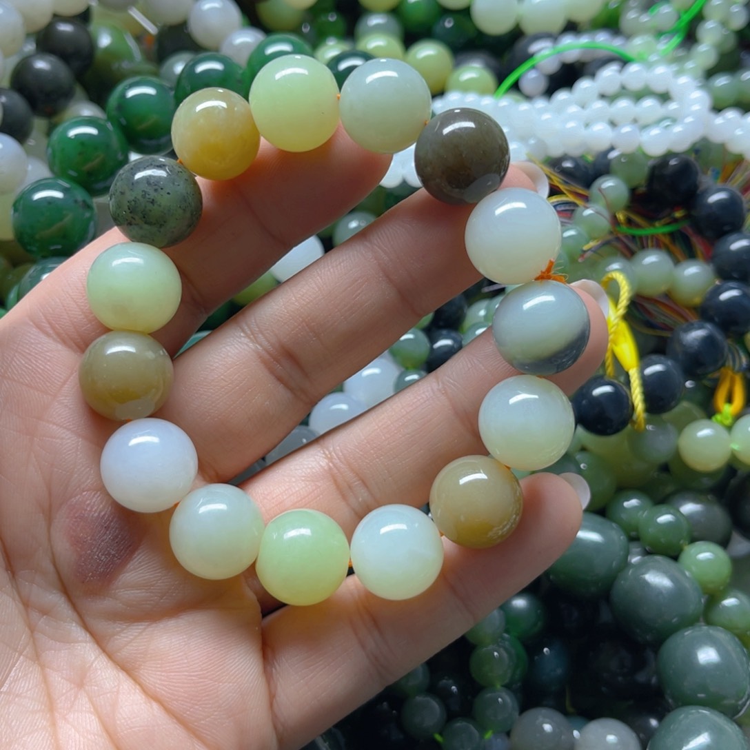 未镶嵌和田玉手链