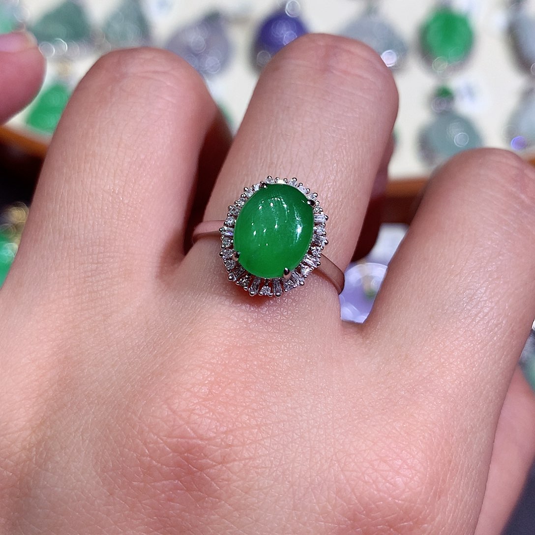 翡翠吊坠(不含链)18K金镶嵌