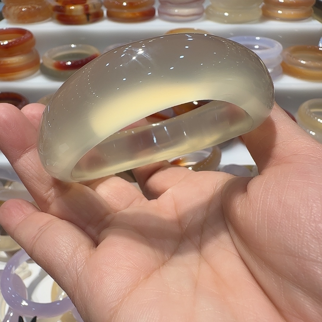 ****o玛瑙/玉髓未镶嵌手镯