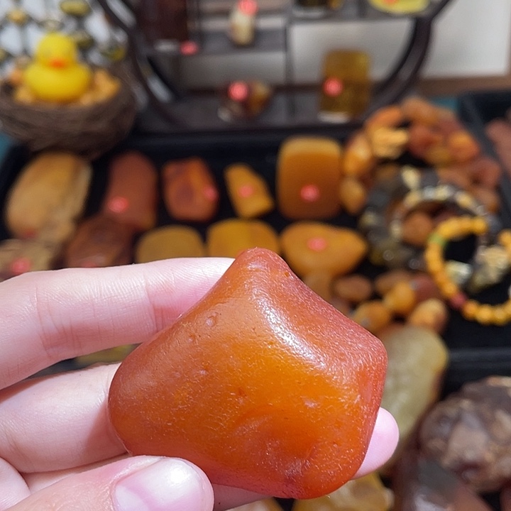 琥珀未镶嵌珠宝奇石