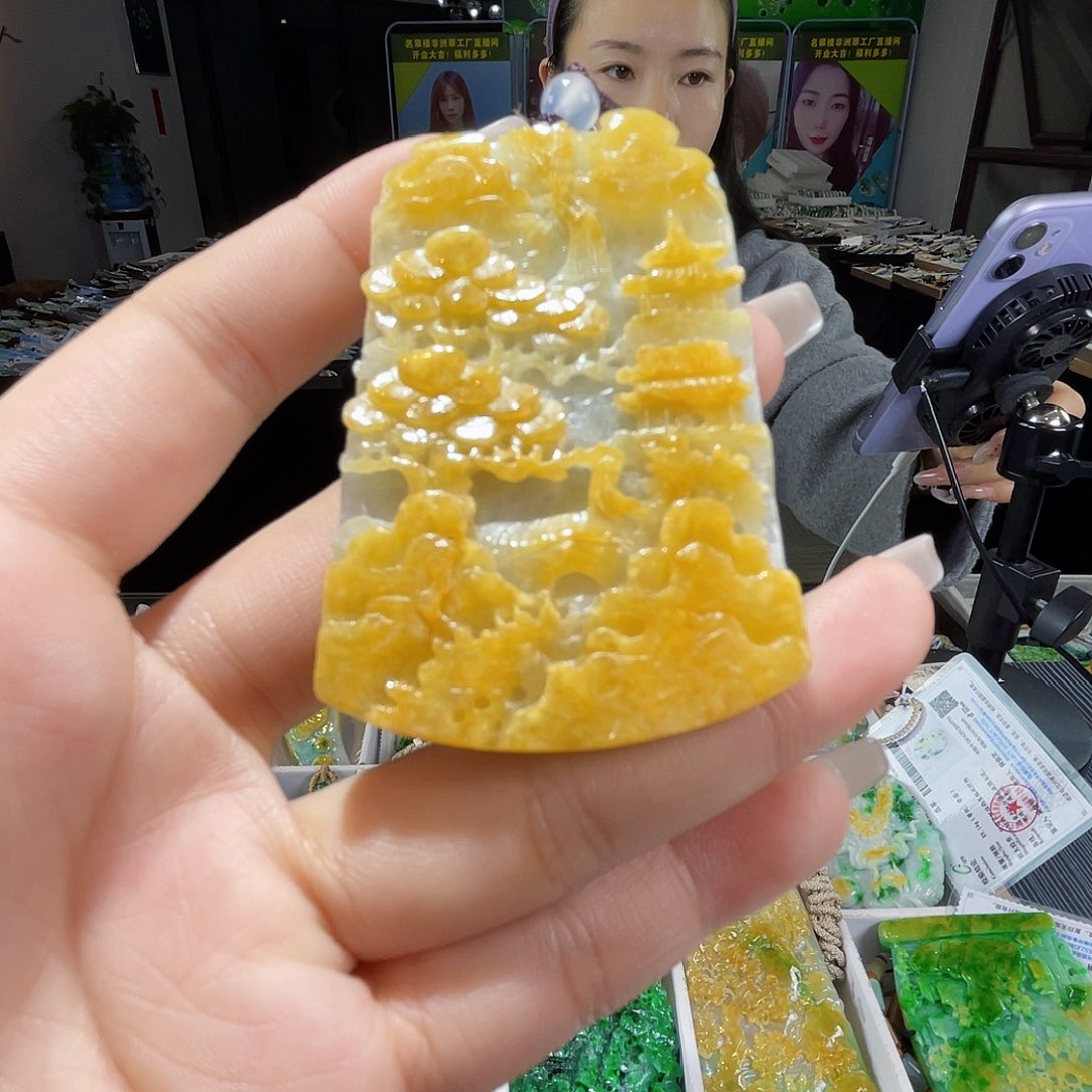 颈饰未镶嵌翡翠一