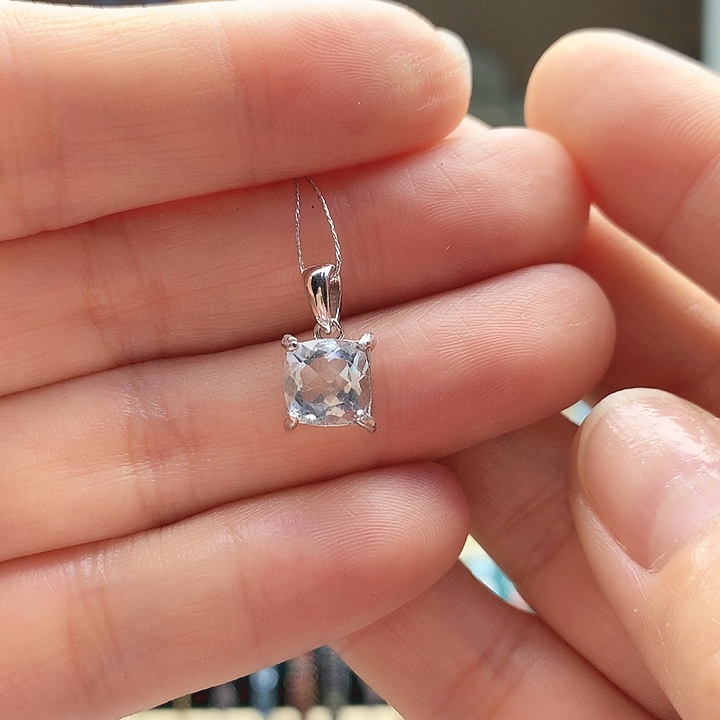 海蓝宝石吊坠(赠链)银S925镶嵌