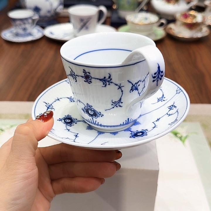 瓷片杯子杯子杯子水杯杯子水杯