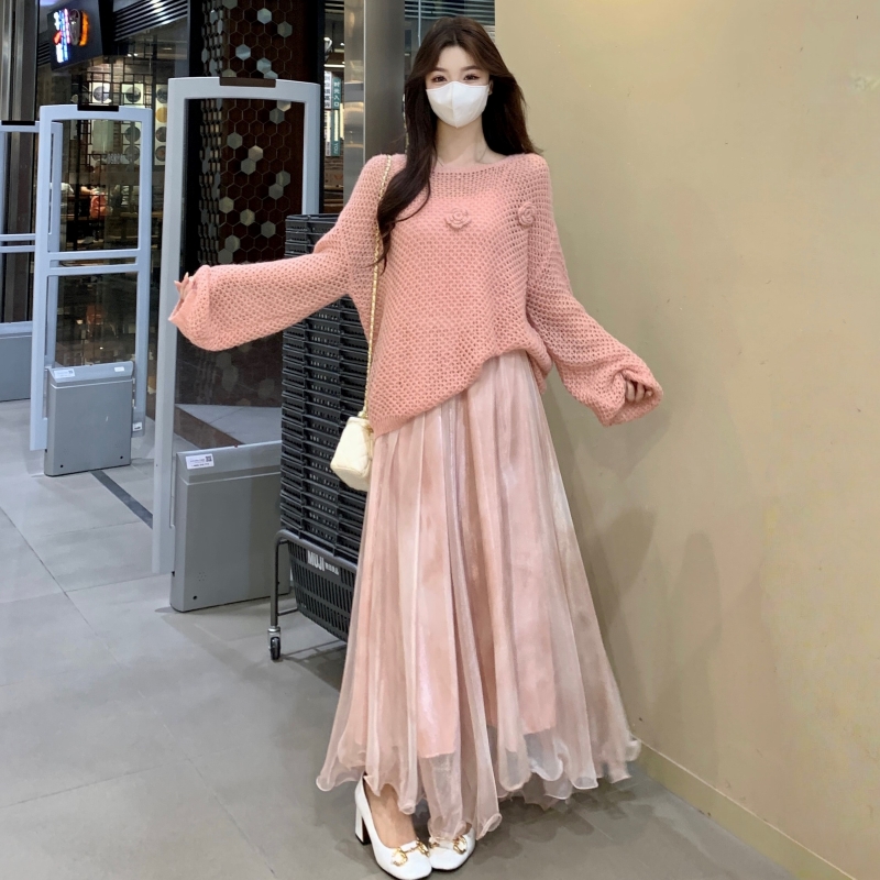 孕妇装套装2025新款温柔手工勾花毛衣上衣+晕染花色半身裙两件套