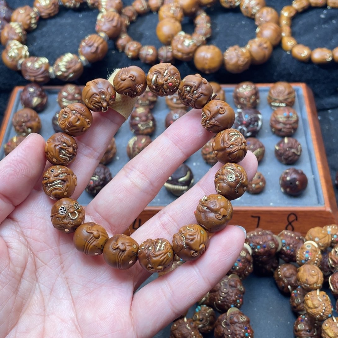 鲨***.紫金鼠吊坠14山鬼恶僧