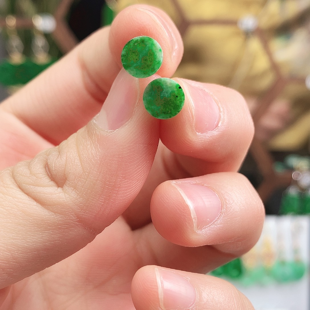 翡翠耳饰未镶嵌耳饰