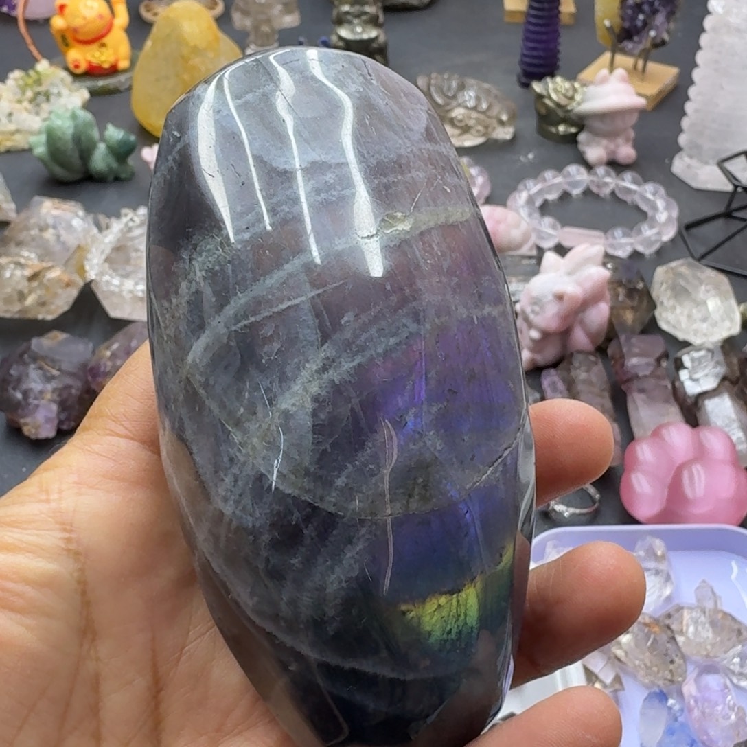 渡***心石材啦长石手握摆件