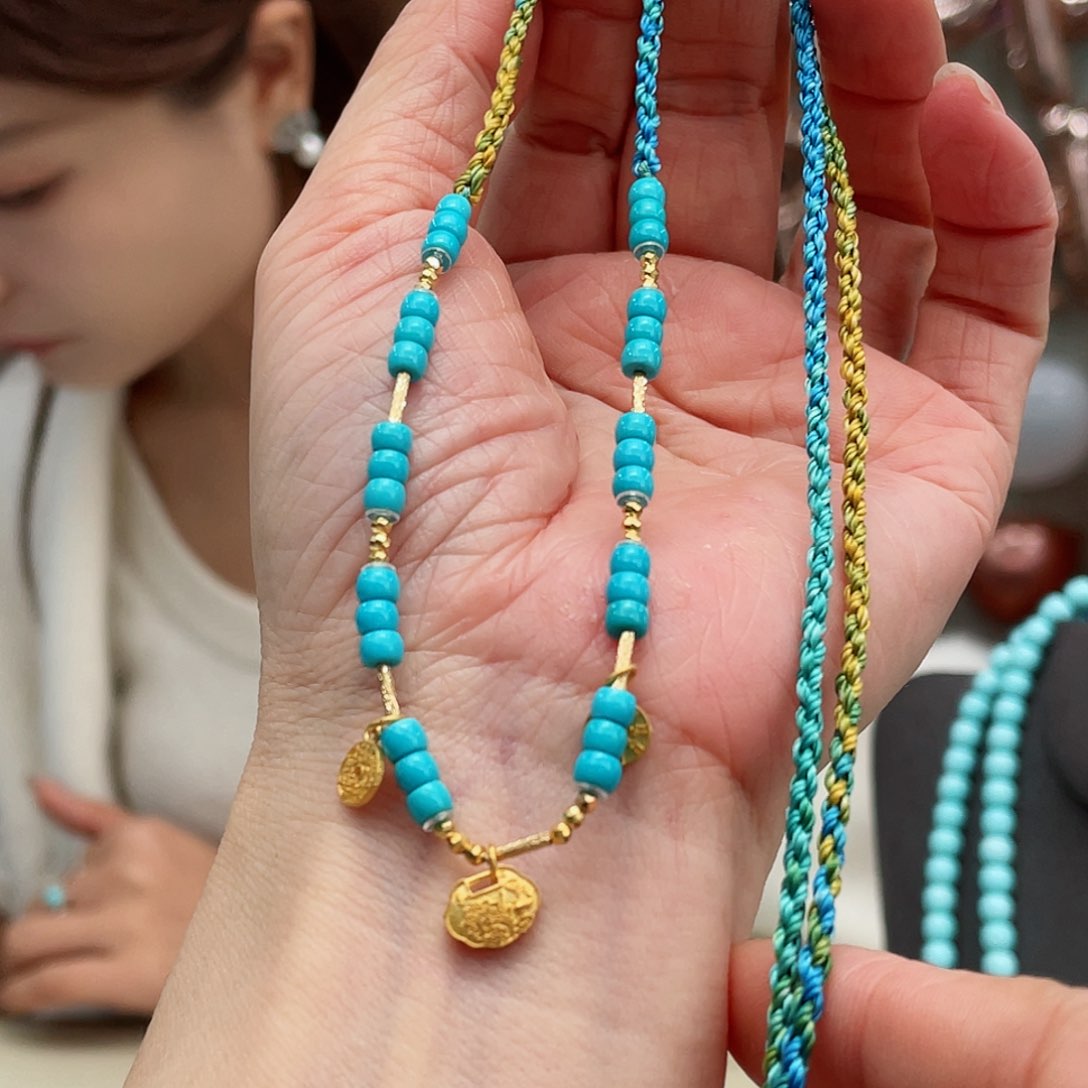 绿松石颈饰18K金镶嵌