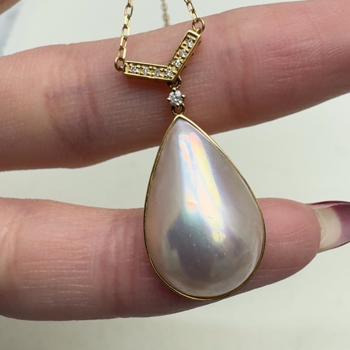 拼合珍珠（马贝珠）颈饰18K金镶嵌