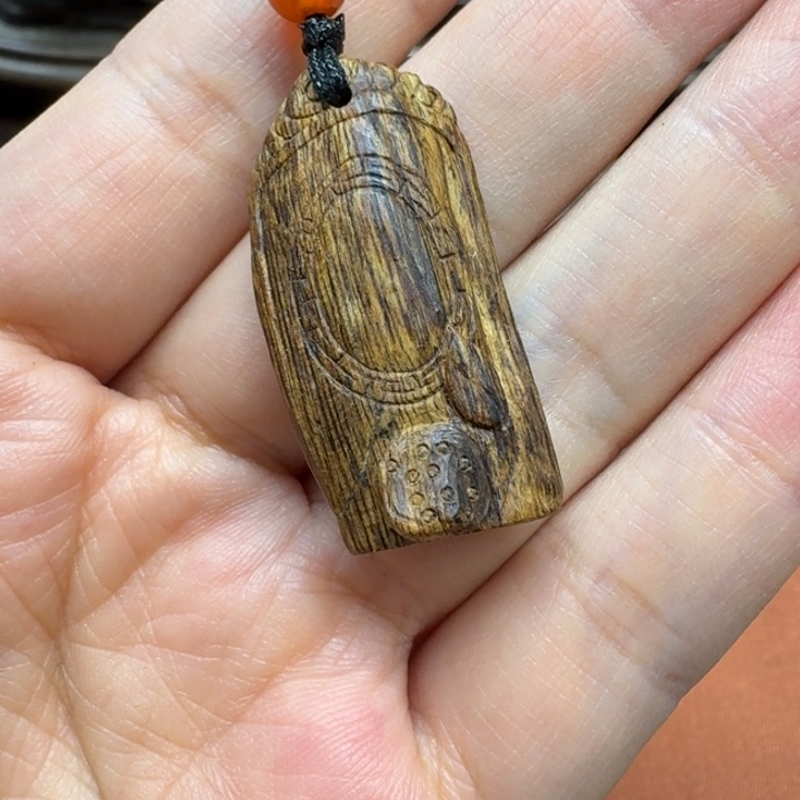 沉香吊坠馨安居沉香定制款