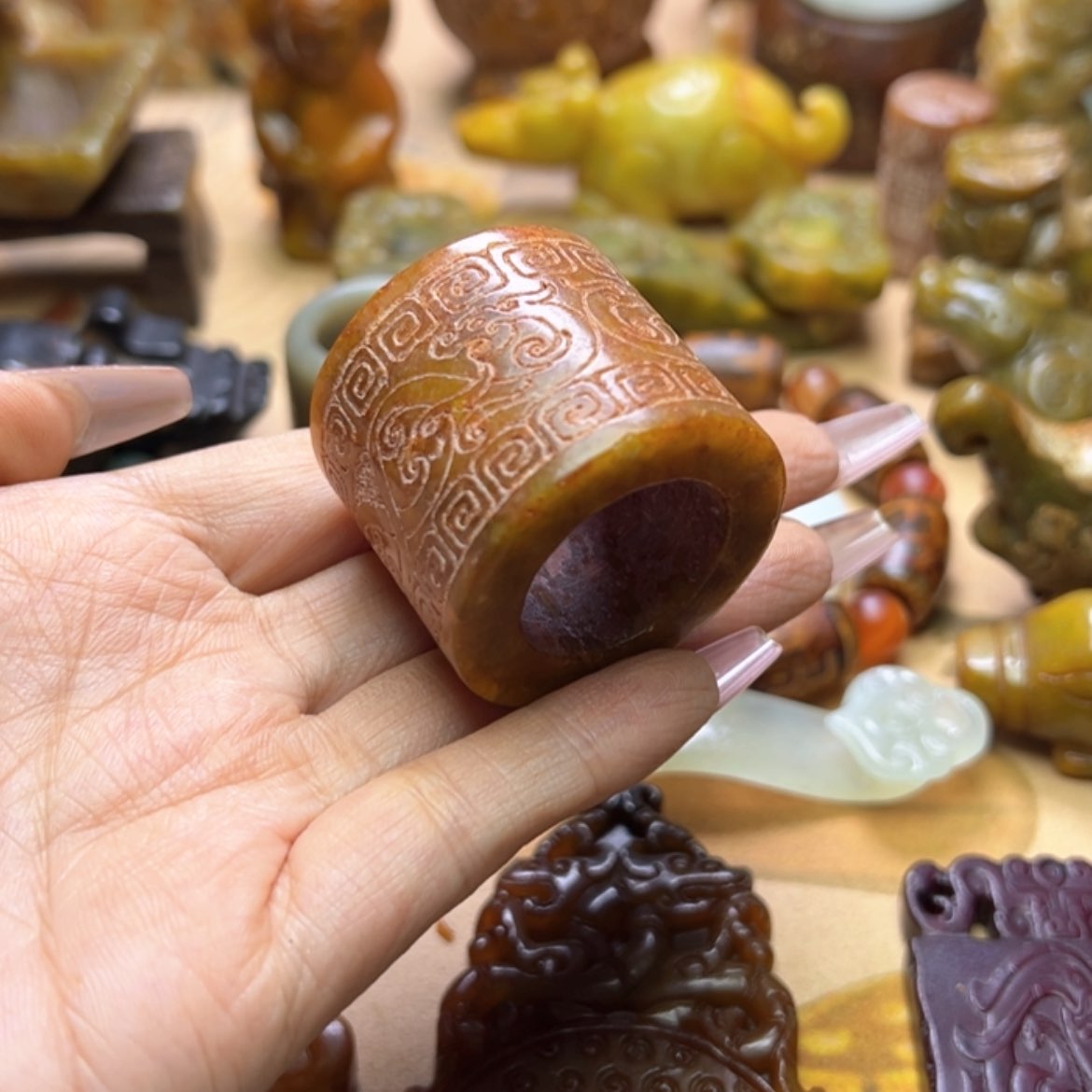 【闪购商品】蛇纹石玉颈饰未镶嵌