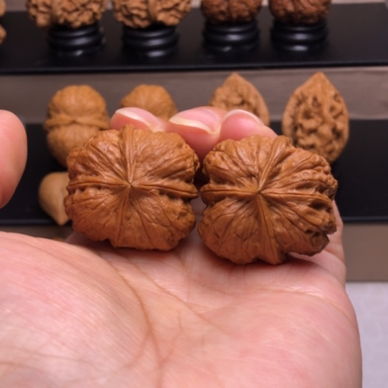 文玩核桃把件四楞18