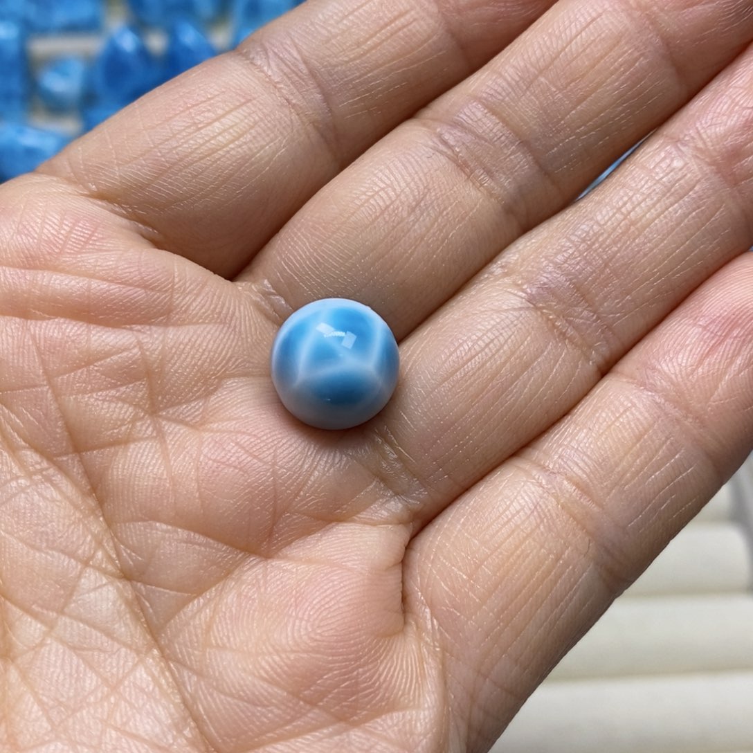 针钠钙石（海纹石）颈饰未镶嵌燕*