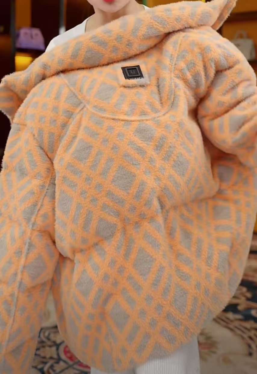 ht-经典时尚设计款羽绒服