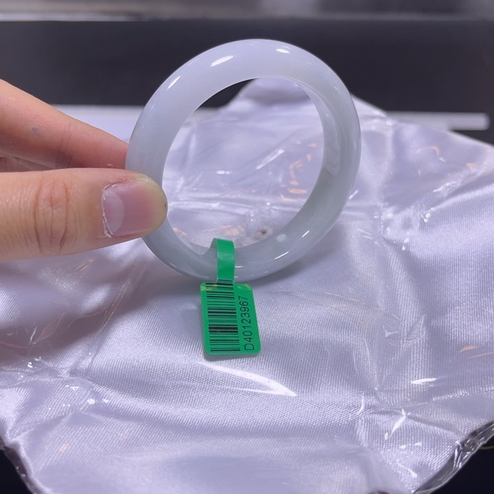 翡翠手镯未镶嵌天然a货翡翠多样性发货