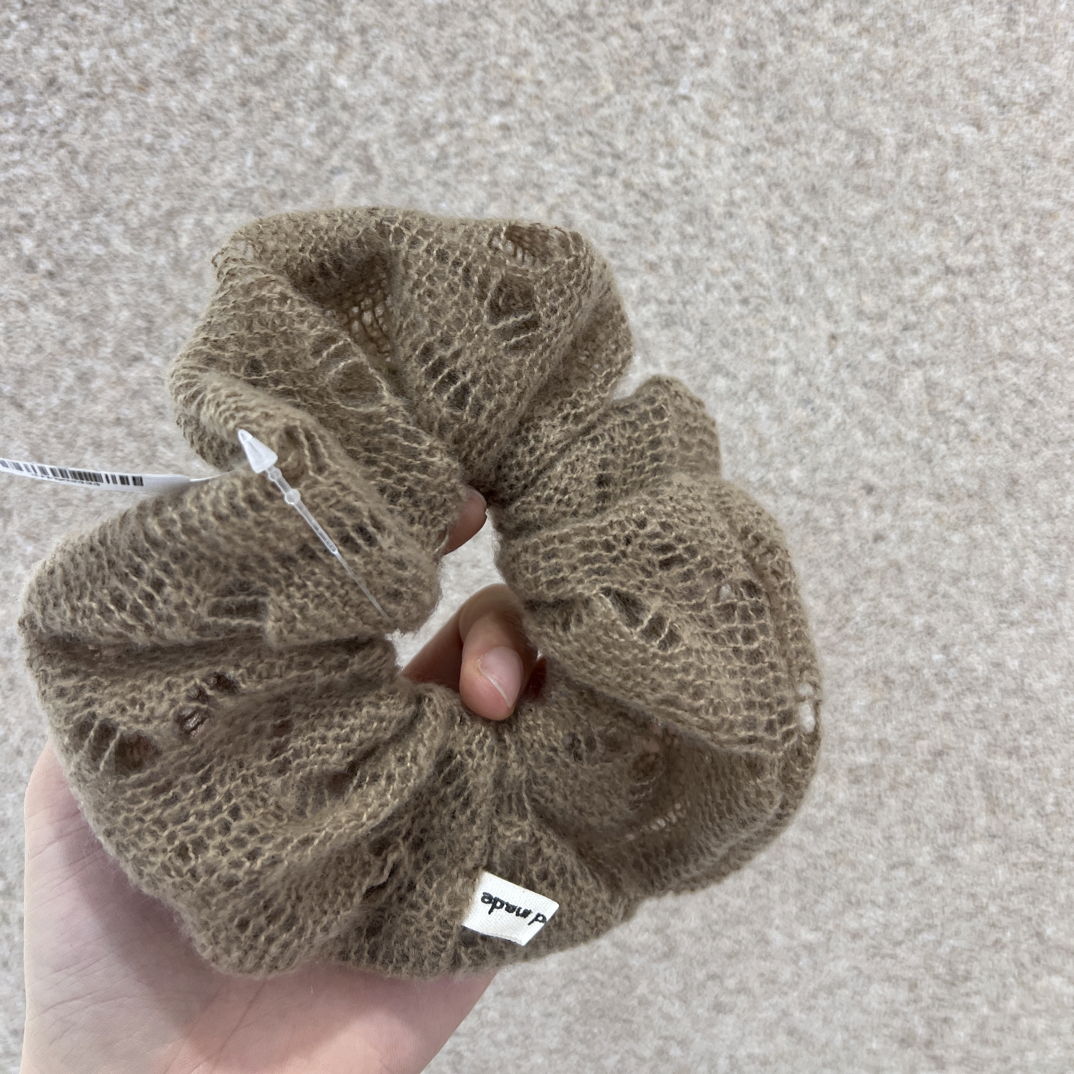 奶茶针织镂空大肠发圈简约高级感秋冬韩系气质百搭氛围感