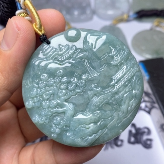 颈饰未镶嵌翡翠翡翠