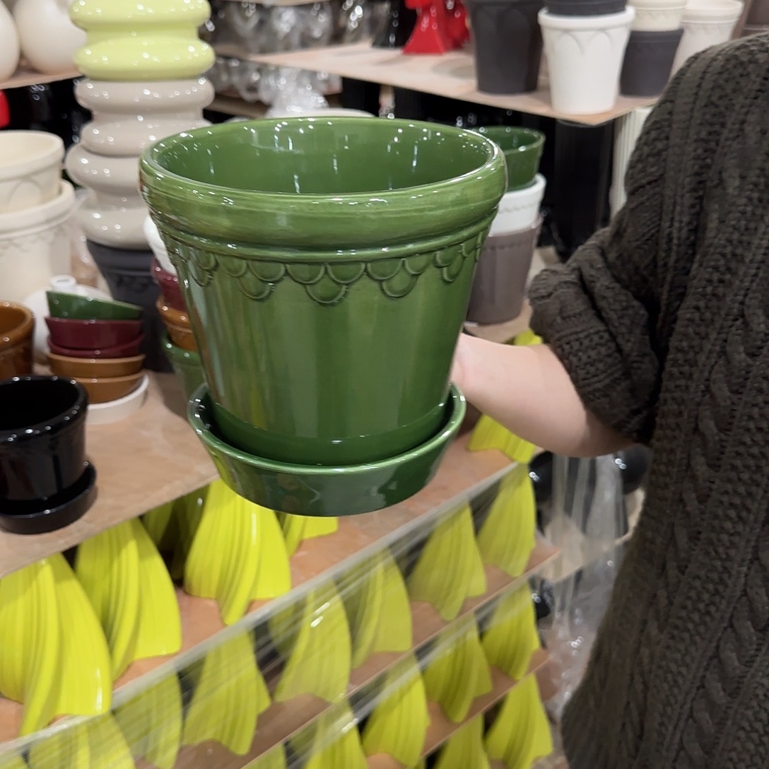 b2绿色带托花盆花盆花盆