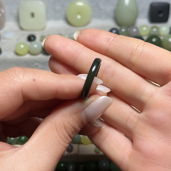 未镶嵌手链和田玉.**.