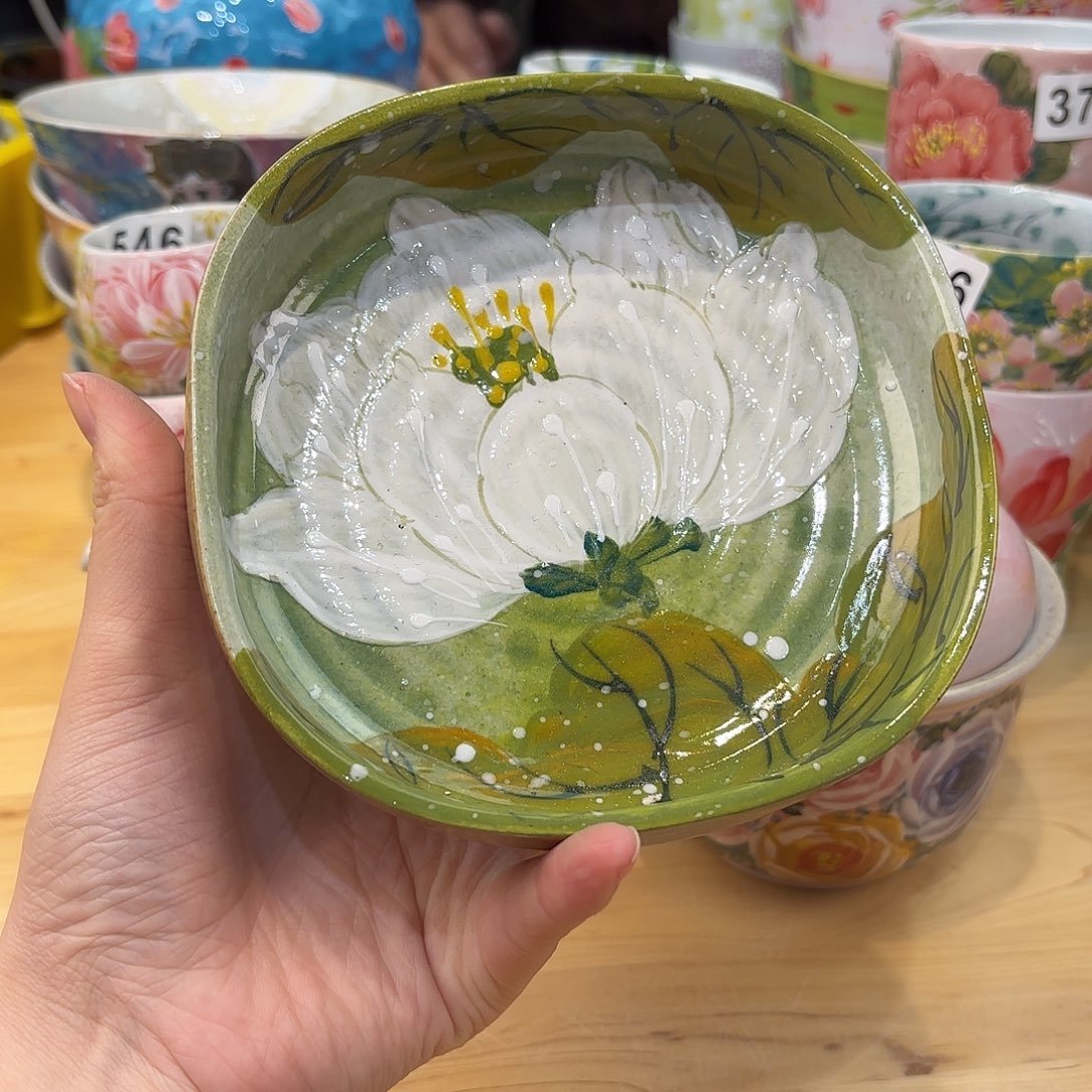 瓷片兔兔好可爱呀打